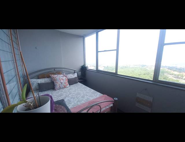 1.5 BEDROOM FLAT FOR SALE IN MORNINGSIDE
